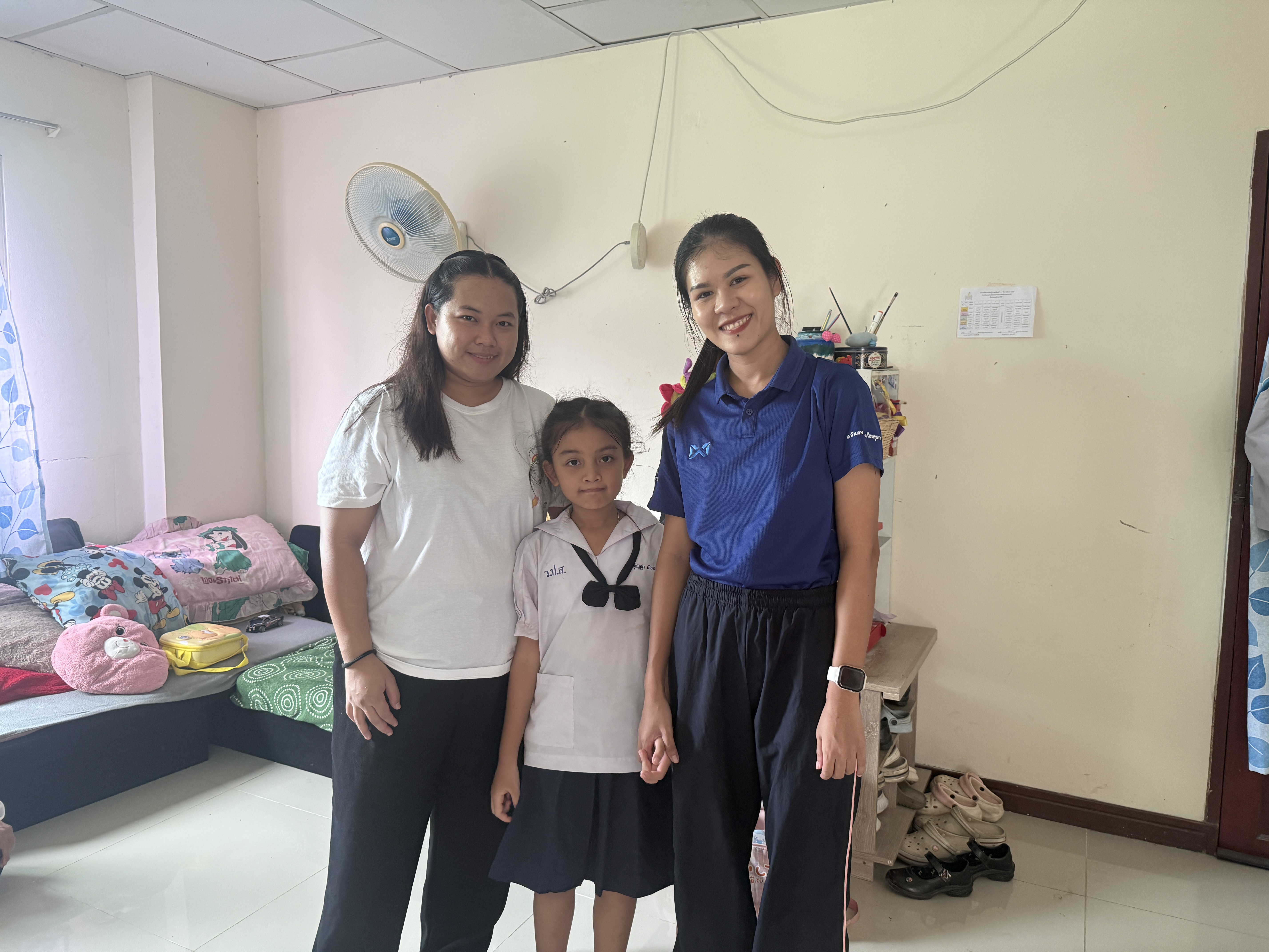 รูปเยี่ยมบ้าน